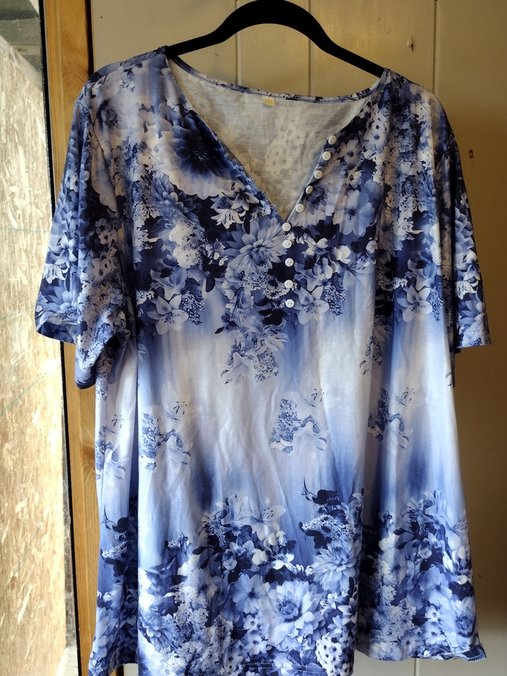 Women’s Blue Floral Henley Tunic Top - Classic Casual